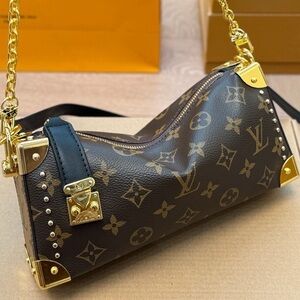 Louis Vuitton Black and Gold Monogram Shoulder Bag